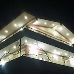 Jurgen House Piskupat