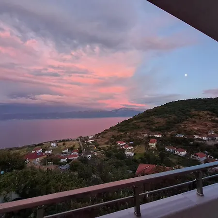 Jurgen House * Piskupat