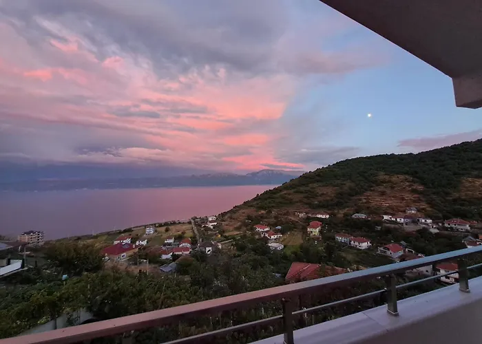 Jurgen House * Piskupat